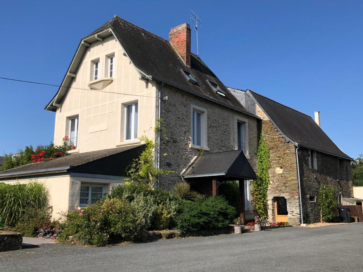 לינה וארוחת בוקר Bourg-d'Ire Le Manoir De La Vieille Douve מראה חיצוני תמונה